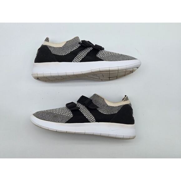 Nike Air Sock Racer Ultra Flyknit Pale Grey 2017 896447-002 sz. Womens 6.5 - Picture 3 of 8